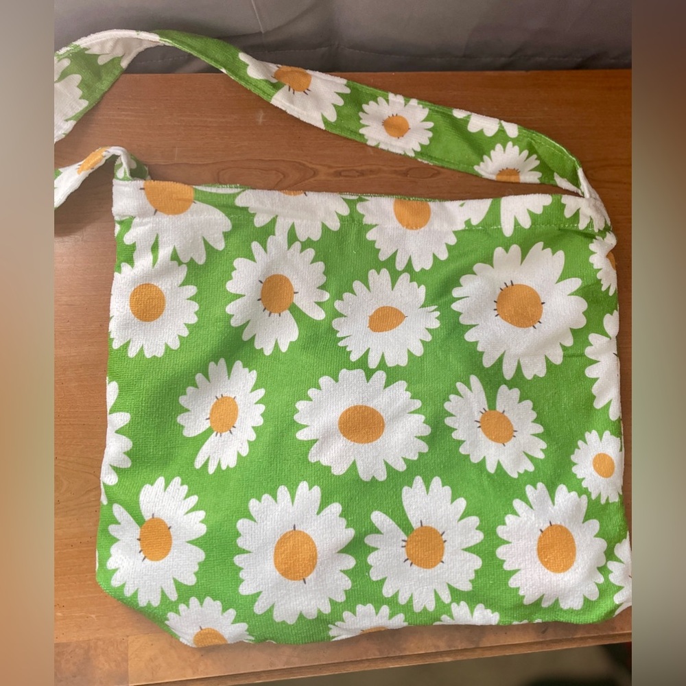 ⭐️NEW⭐️ 2-in-1 beach towel tote bag